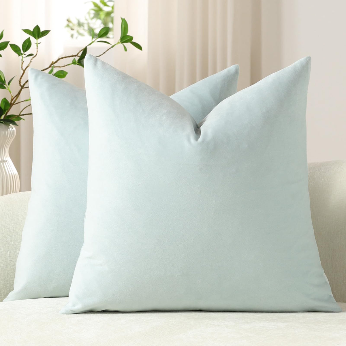 DEZENE Throw Pillow Covers 20x20 Chocolate Brown: Pack of 2 Cozy Soft Velvet Square Modern Luxury Decorative Throw Pillow Cases for Sofa Couch Living Room Bed Home Decor