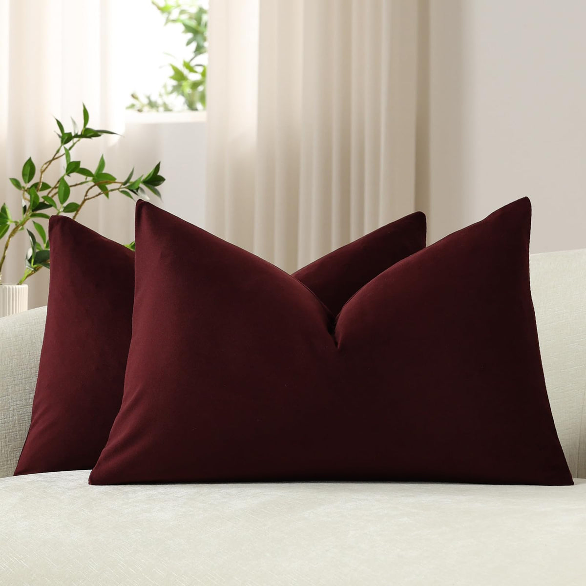 DEZENE Throw Pillow Covers 20x20 Chocolate Brown: Pack of 2 Cozy Soft Velvet Square Modern Luxury Decorative Throw Pillow Cases for Sofa Couch Living Room Bed Home Decor