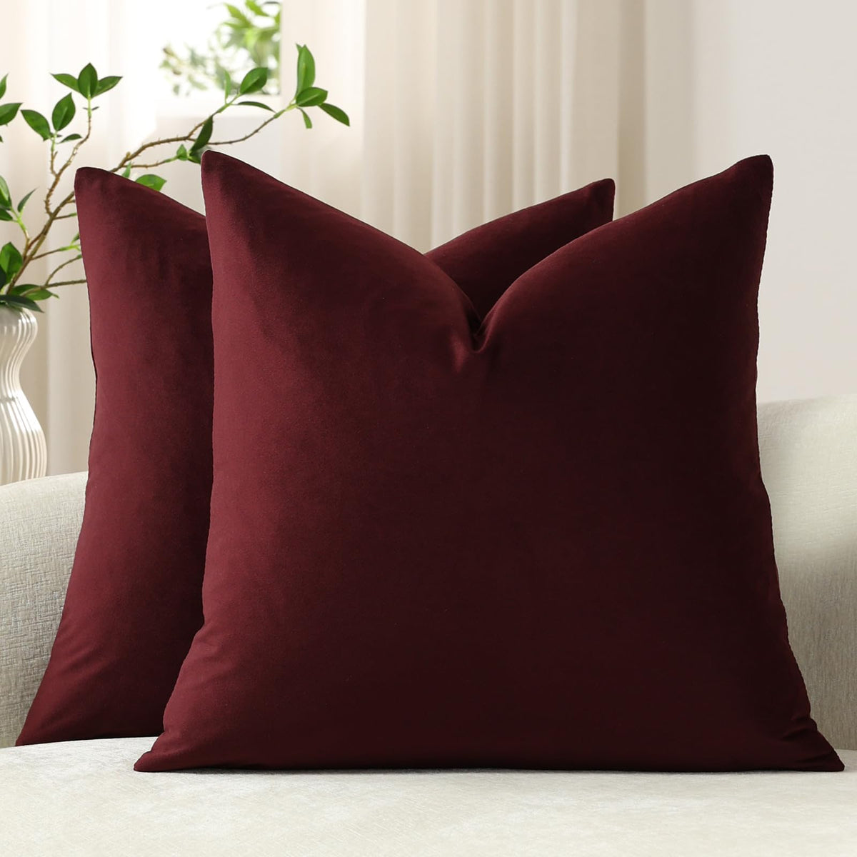 DEZENE Throw Pillow Covers 20x20 Chocolate Brown: Pack of 2 Cozy Soft Velvet Square Modern Luxury Decorative Throw Pillow Cases for Sofa Couch Living Room Bed Home Decor