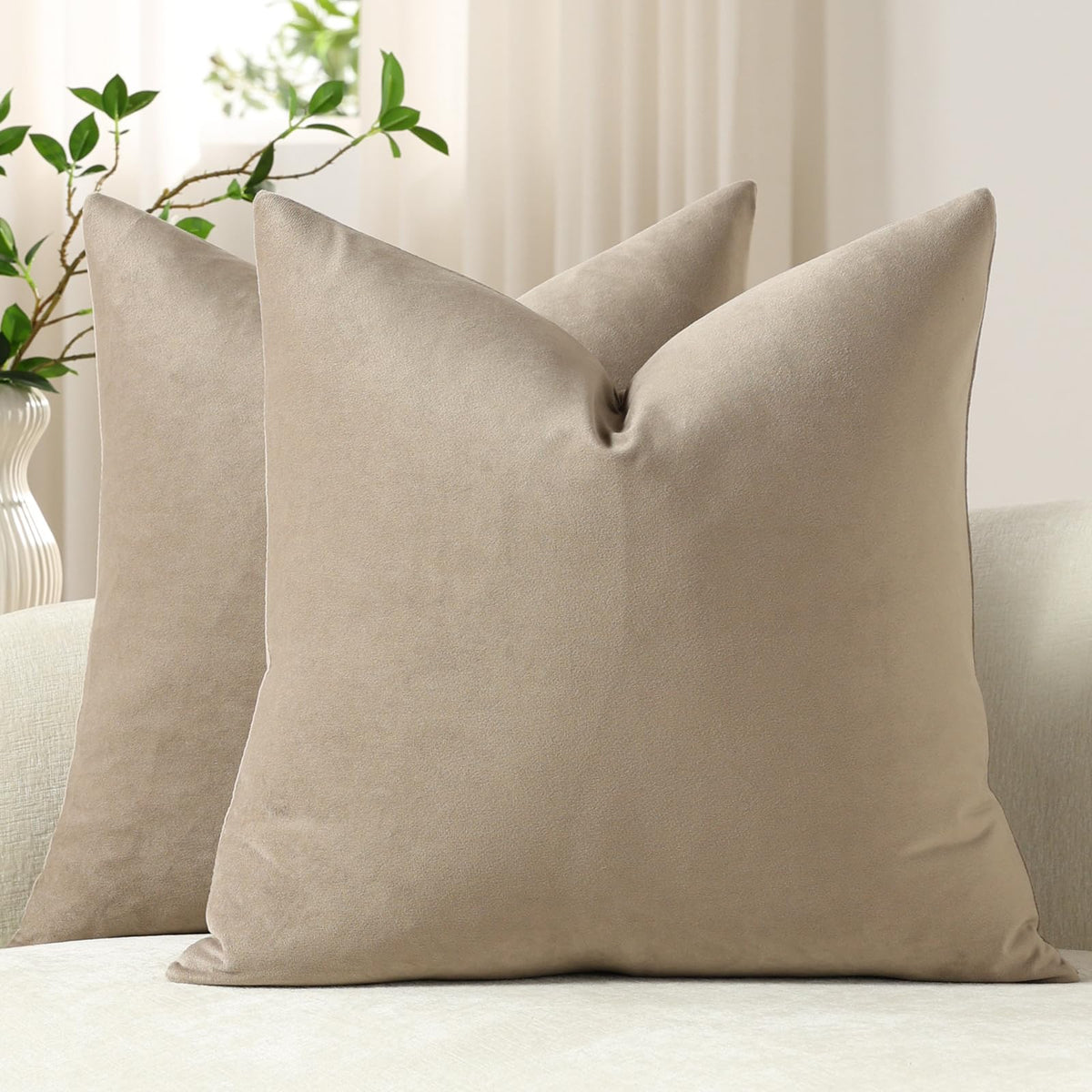 DEZENE Throw Pillow Covers 20x20 Chocolate Brown: Pack of 2 Cozy Soft Velvet Square Modern Luxury Decorative Throw Pillow Cases for Sofa Couch Living Room Bed Home Decor