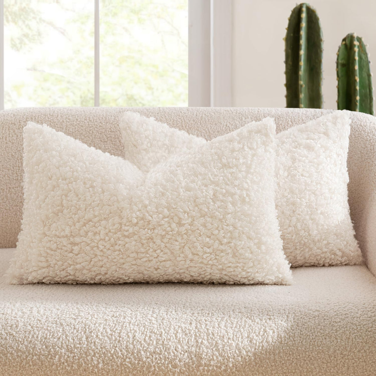 MIULEE Decorative Faux Fur Pillow Covers Sherpa 18x18 Chocolate