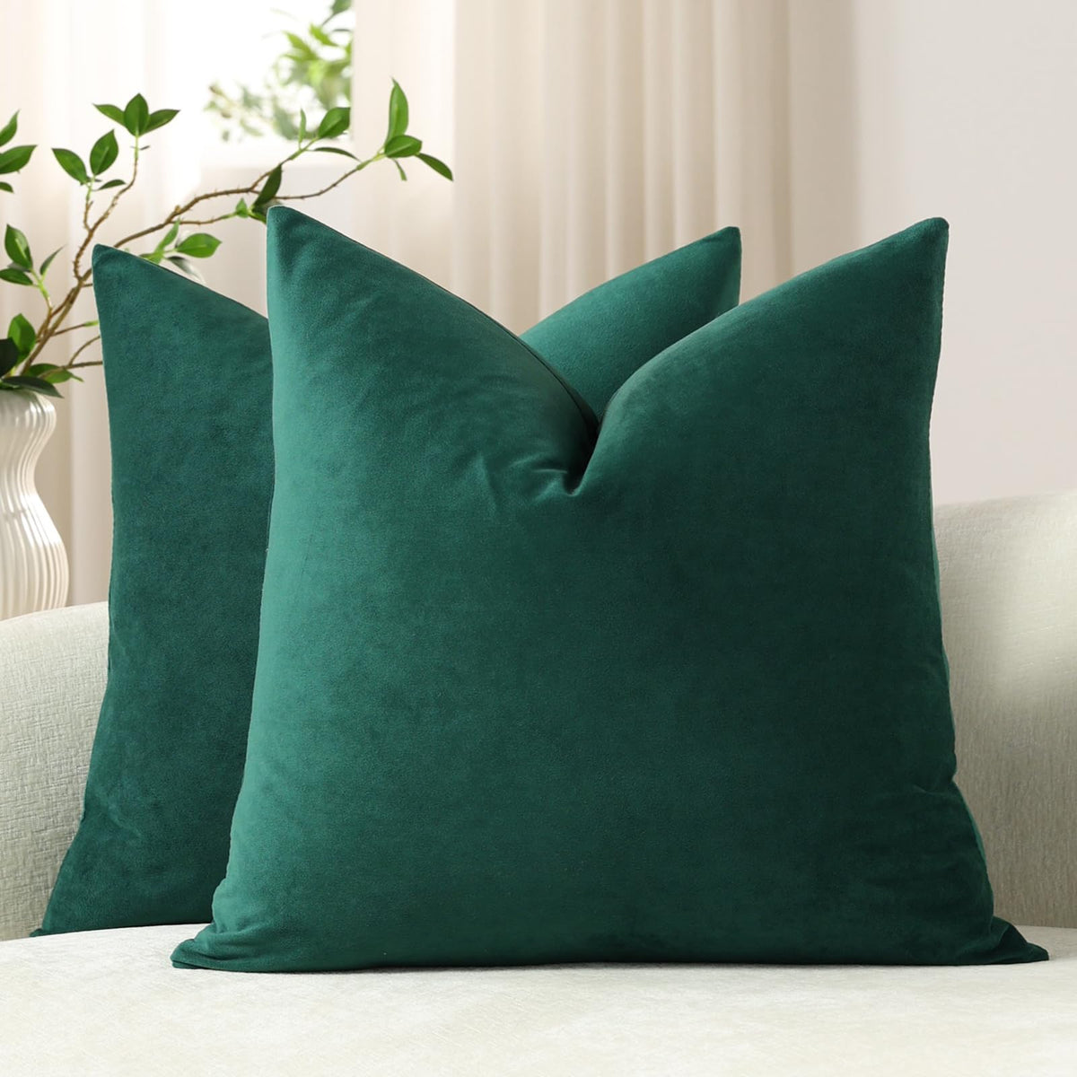 DEZENE Throw Pillow Covers 20x20 Chocolate Brown: Pack of 2 Cozy Soft Velvet Square Modern Luxury Decorative Throw Pillow Cases for Sofa Couch Living Room Bed Home Decor