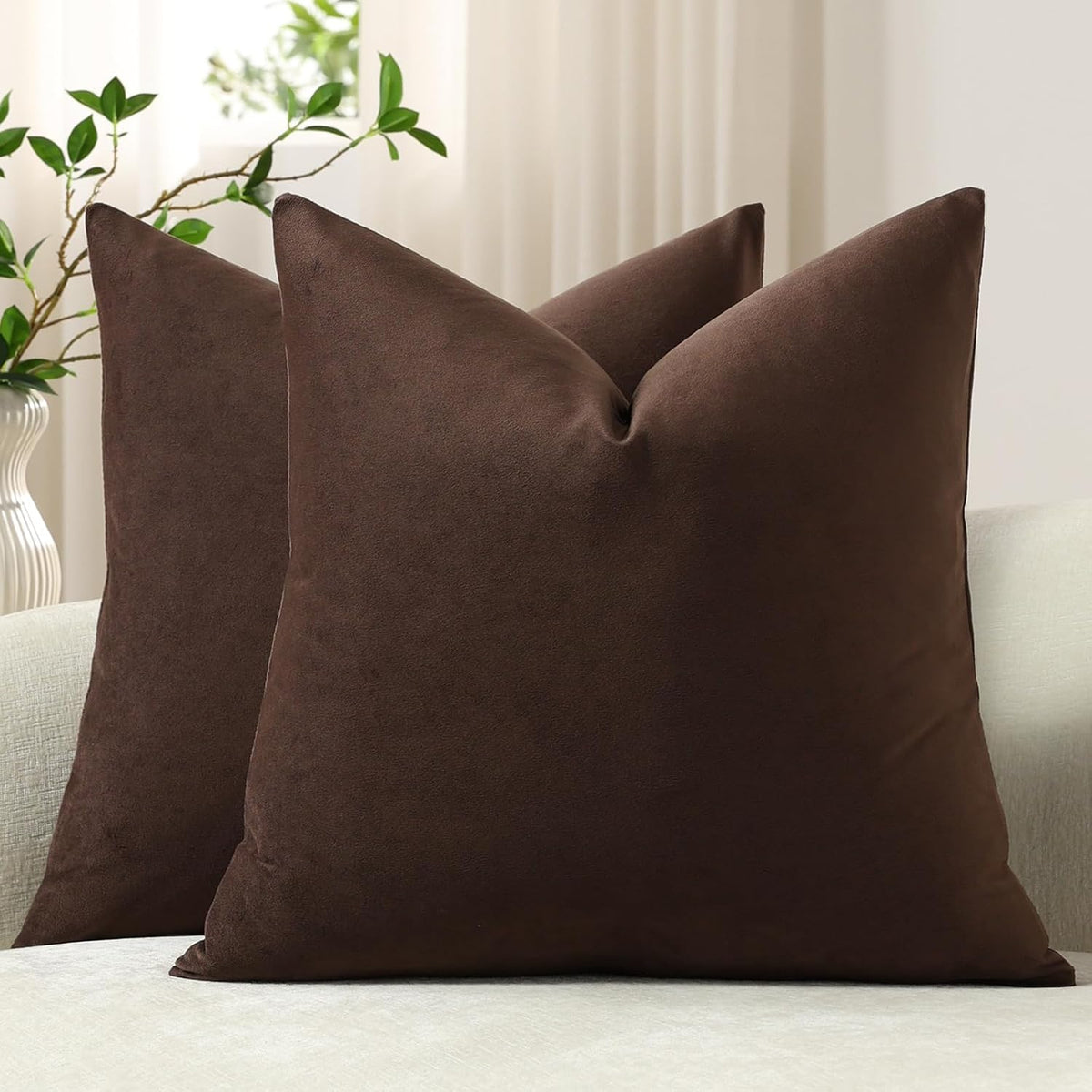 DEZENE Throw Pillow Covers 20x20 Chocolate Brown: Pack of 2 Cozy Soft Velvet Square Modern Luxury Decorative Throw Pillow Cases for Sofa Couch Living Room Bed Home Decor