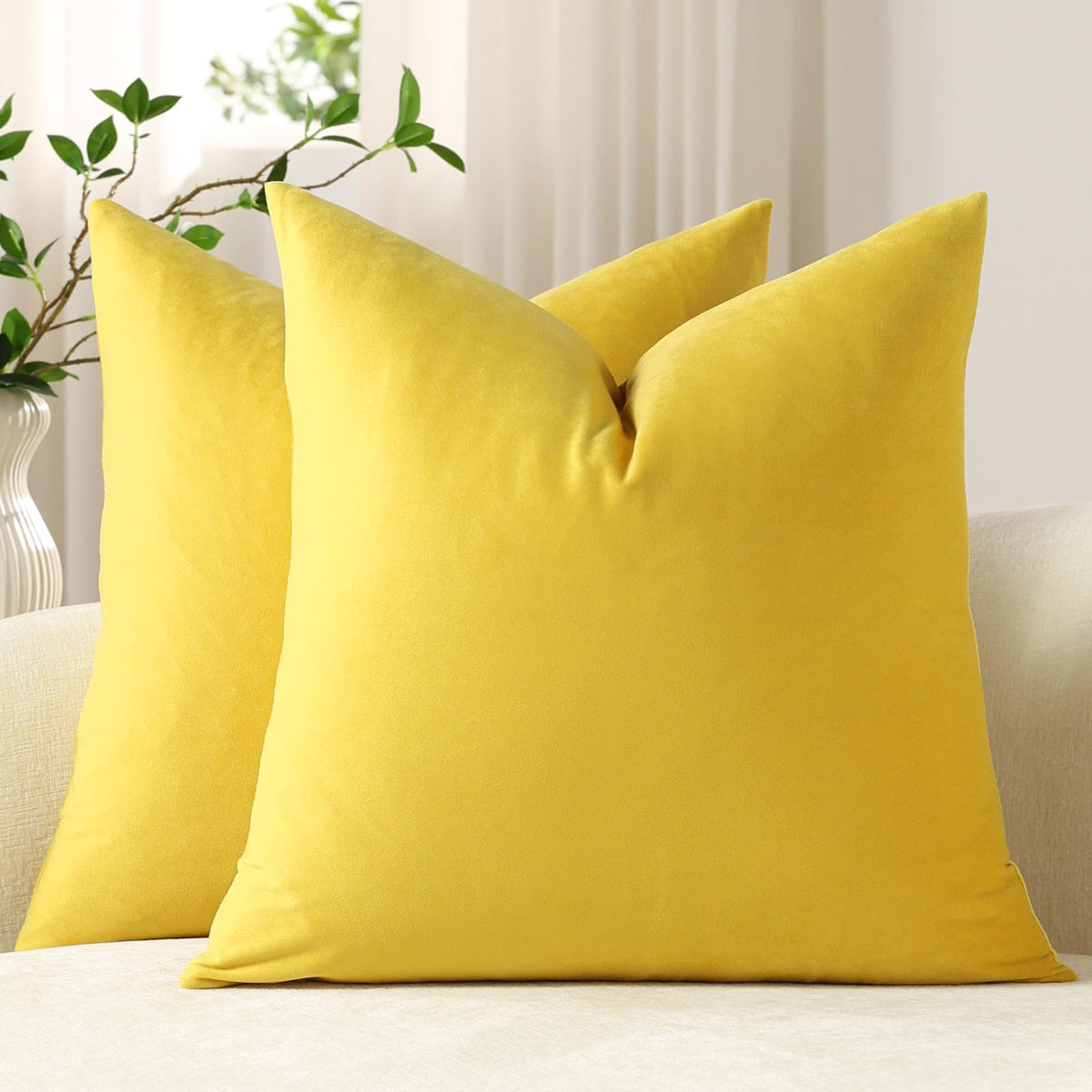 DEZENE Throw Pillow Covers 20x20 Chocolate Brown: Pack of 2 Cozy Soft Velvet Square Modern Luxury Decorative Throw Pillow Cases for Sofa Couch Living Room Bed Home Decor