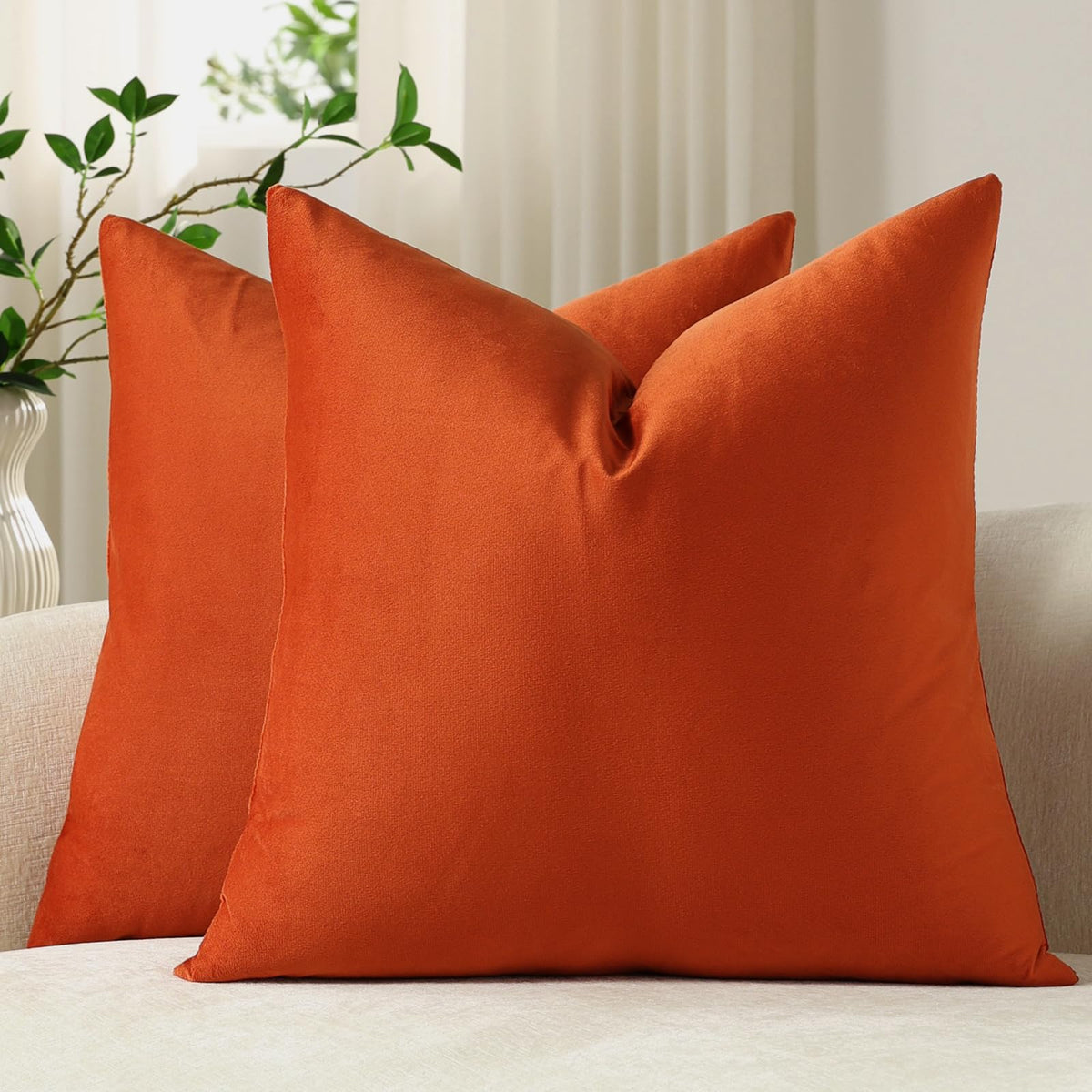 DEZENE Throw Pillow Covers 20x20 Chocolate Brown: Pack of 2 Cozy Soft Velvet Square Modern Luxury Decorative Throw Pillow Cases for Sofa Couch Living Room Bed Home Decor