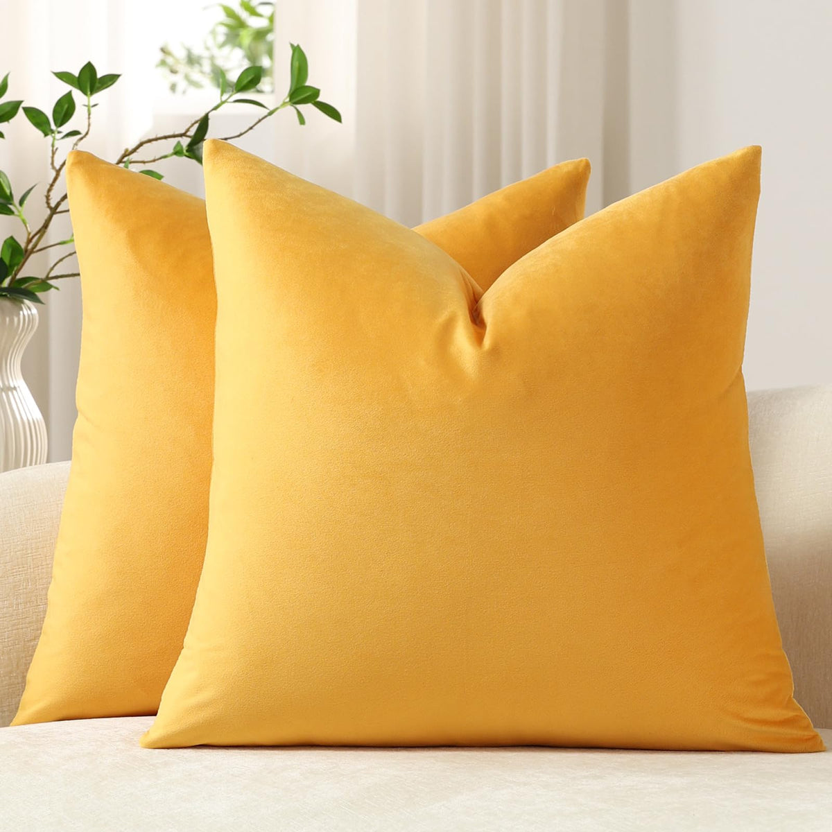 DEZENE Throw Pillow Covers 20x20 Chocolate Brown: Pack of 2 Cozy Soft Velvet Square Modern Luxury Decorative Throw Pillow Cases for Sofa Couch Living Room Bed Home Decor