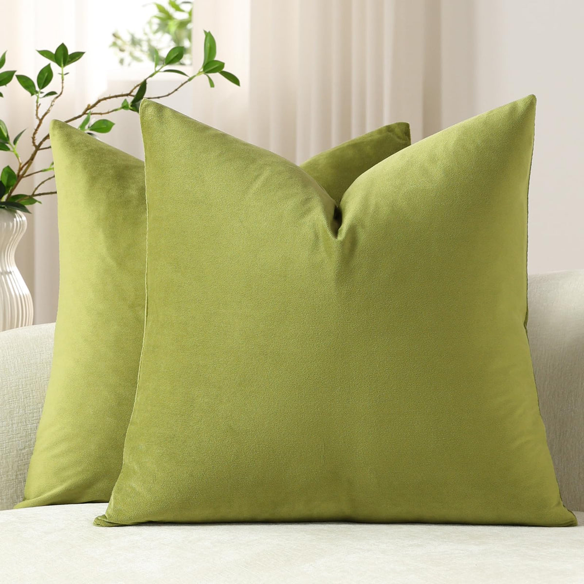 DEZENE Throw Pillow Covers 20x20 Chocolate Brown: Pack of 2 Cozy Soft Velvet Square Modern Luxury Decorative Throw Pillow Cases for Sofa Couch Living Room Bed Home Decor
