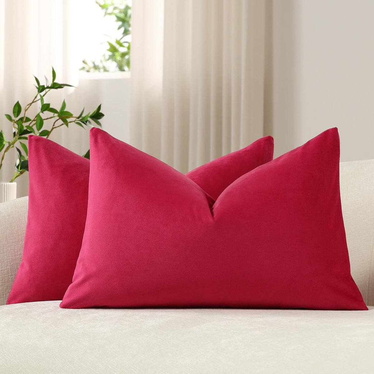 DEZENE Throw Pillow Covers 20x20 Chocolate Brown: Pack of 2 Cozy Soft Velvet Square Modern Luxury Decorative Throw Pillow Cases for Sofa Couch Living Room Bed Home Decor