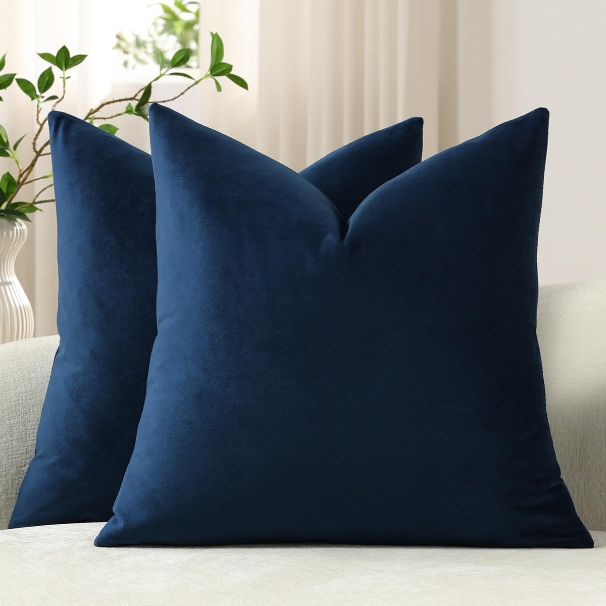 DEZENE Throw Pillow Covers 20x20 Chocolate Brown: Pack of 2 Cozy Soft Velvet Square Modern Luxury Decorative Throw Pillow Cases for Sofa Couch Living Room Bed Home Decor