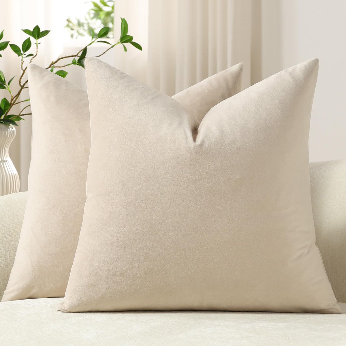 DEZENE Throw Pillow Covers 20x20 Chocolate Brown: Pack of 2 Cozy Soft Velvet Square Modern Luxury Decorative Throw Pillow Cases for Sofa Couch Living Room Bed Home Decor