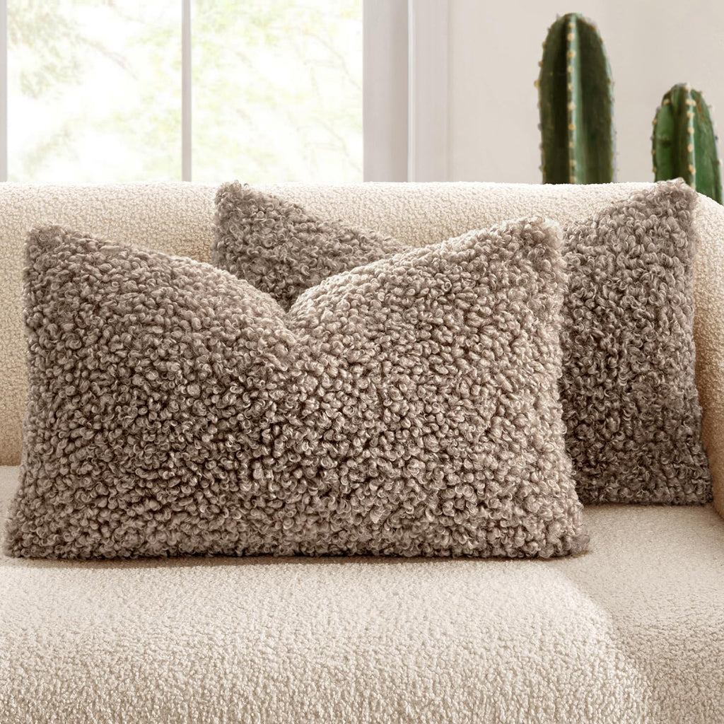 MIULEE Decorative Faux Fur Pillow Covers Sherpa 18x18 Chocolate