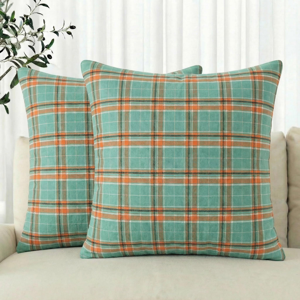 AVOIN colorlife Fall Caramel Brown Plaid Decorative Throw Pillow Covers, 18 x 18 Inch Holiday Scottish Tartan Cushion Case Farmhouse Decoration for Sofa Couch Set of 2