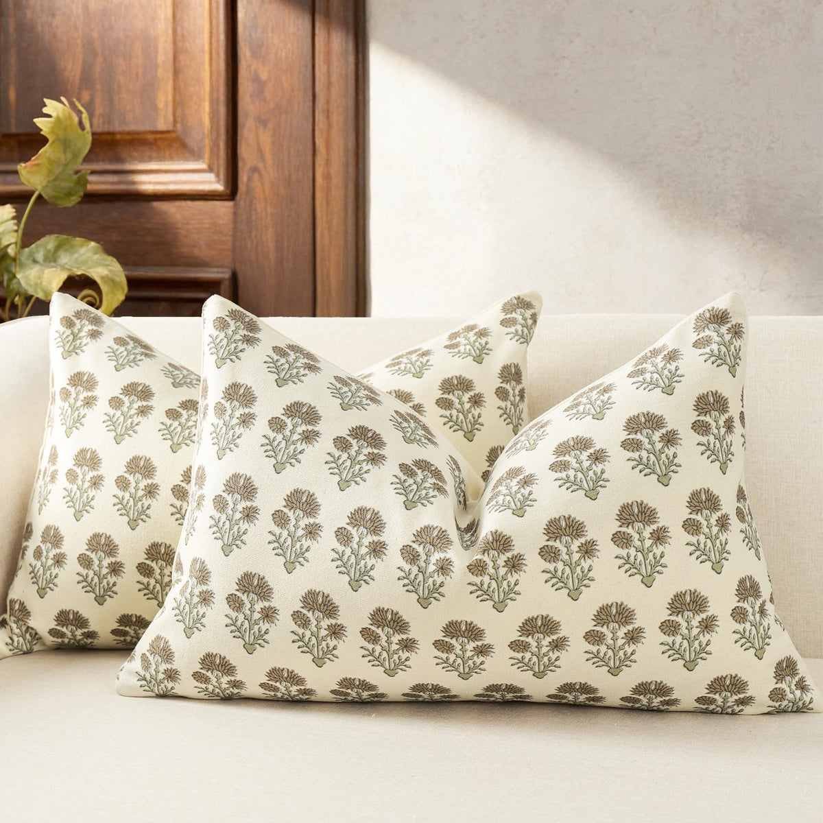 Farmhouse Floral Pillow Covers 18x18 Set of 2, Country Botanical Throw Pillow Cover for Sofa Couch Bed Living Room, Rustic Vintage Flower Cushion Covers Cottage Home Decor,Vintage Walnut