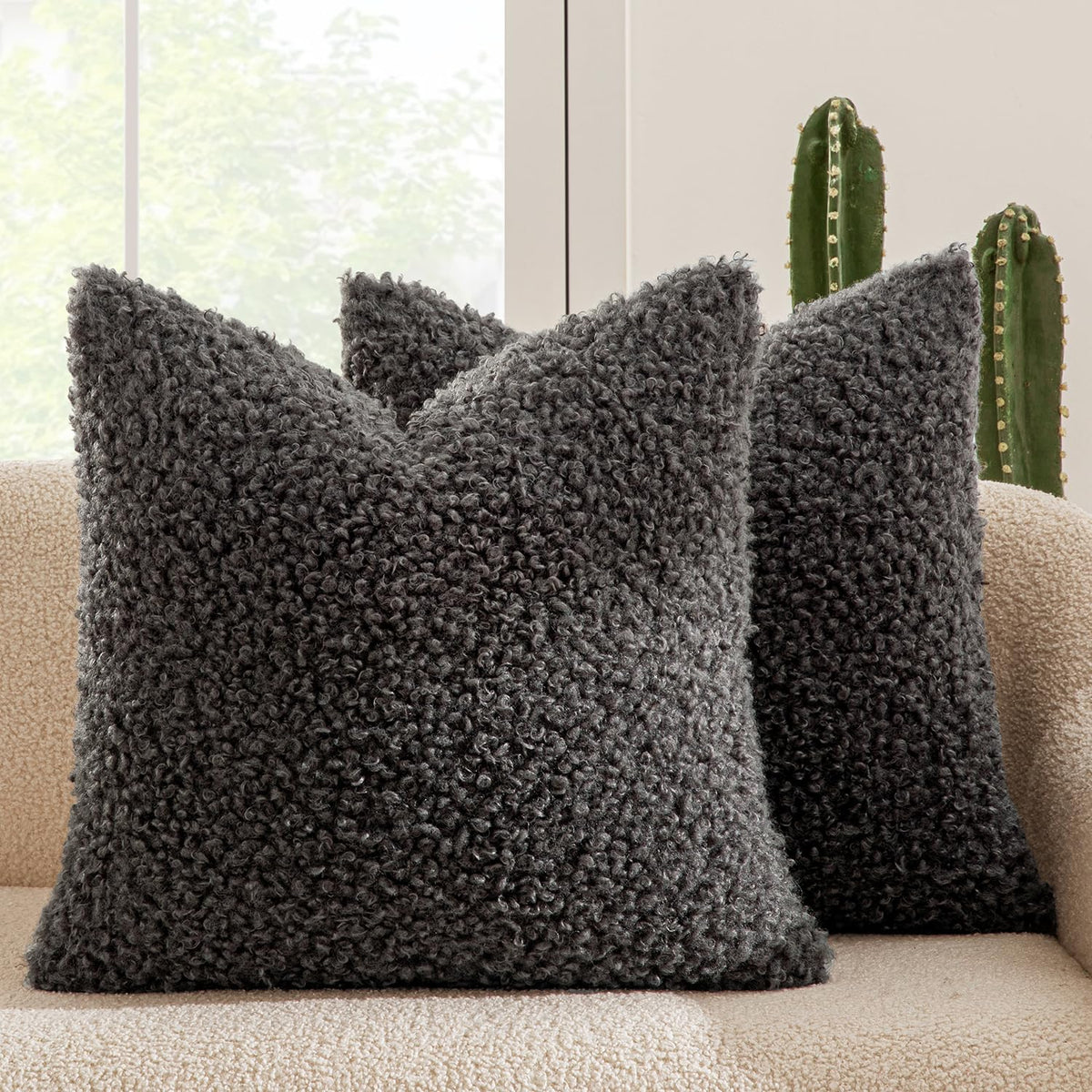 MIULEE Decorative Faux Fur Pillow Covers Sherpa 18x18 Chocolate