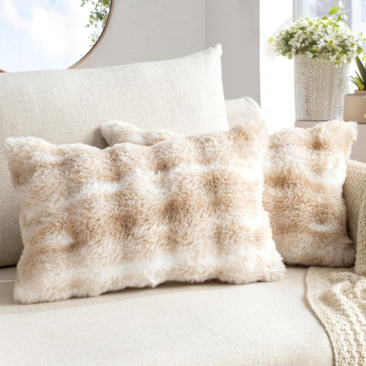 MIULEE Pack of 2 Faux Fur Fluffy Pillow Covers 18x18 Inch, White