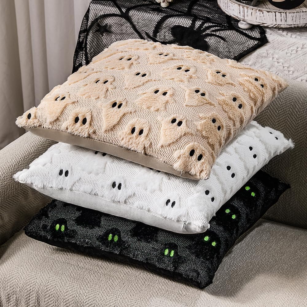 DFXSZ Halloween Pillow Covers 22x22 inch 2Pcs White Ghost Halloween Decor