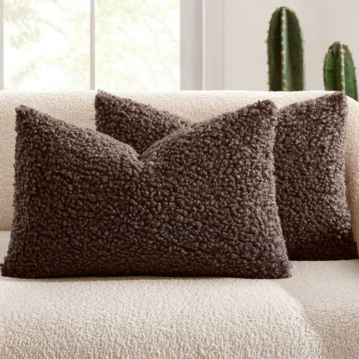 MIULEE Decorative Faux Fur Pillow Covers Sherpa 18x18 Chocolate