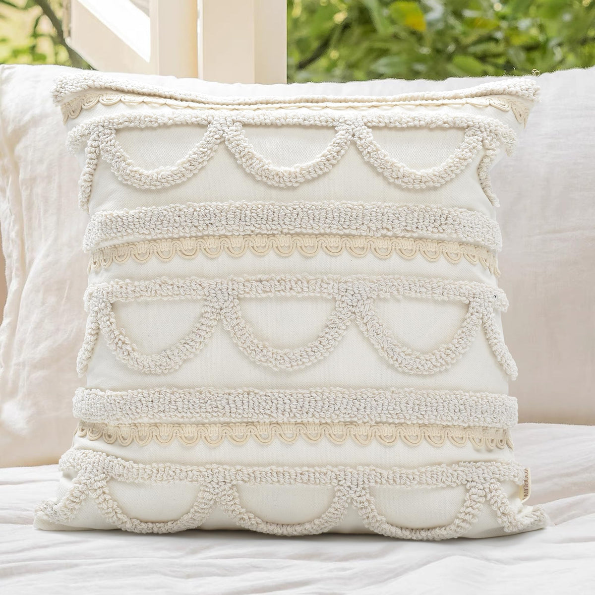 Boho Pillow Covers 18X18 Inch Boho Tufted Throw Pillow Covers Decorative Tassels Cushion Cover Farmhouse Pillow Case for Couch Sofa Bed Living Room Bedroom, Green