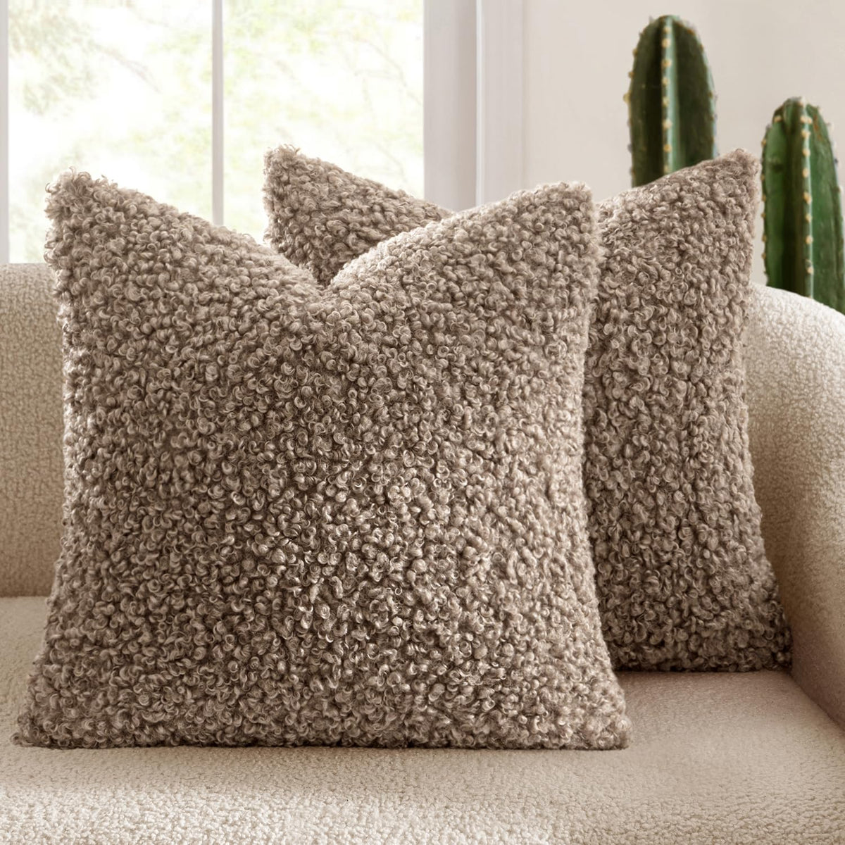 MIULEE Decorative Faux Fur Pillow Covers Sherpa 18x18 Chocolate