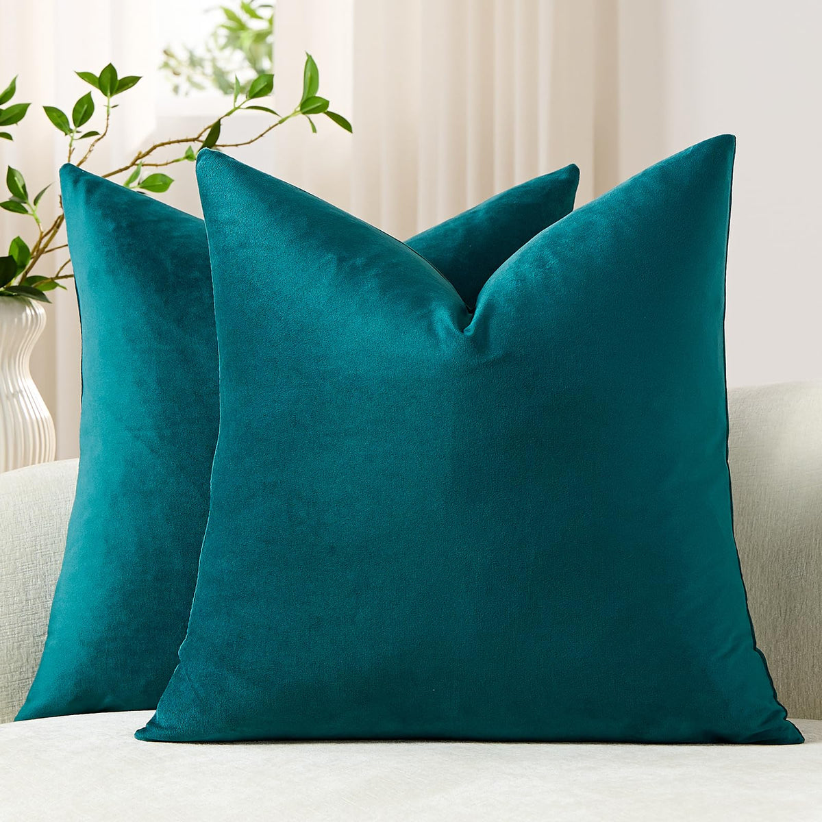 DEZENE Throw Pillow Covers 20x20 Chocolate Brown: Pack of 2 Cozy Soft Velvet Square Modern Luxury Decorative Throw Pillow Cases for Sofa Couch Living Room Bed Home Decor
