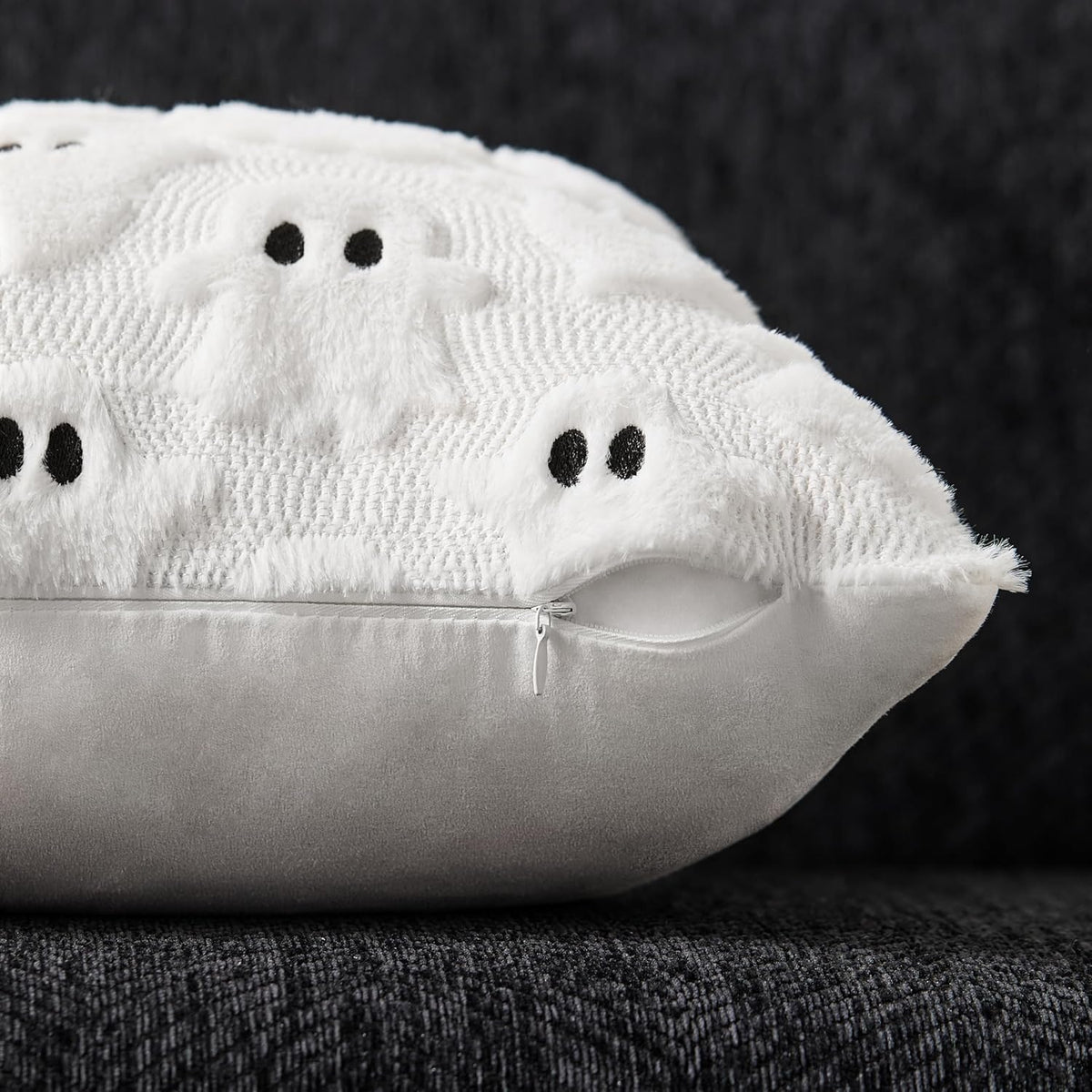 DFXSZ Halloween Pillow Covers 22x22 inch 2Pcs White Ghost Halloween Decor