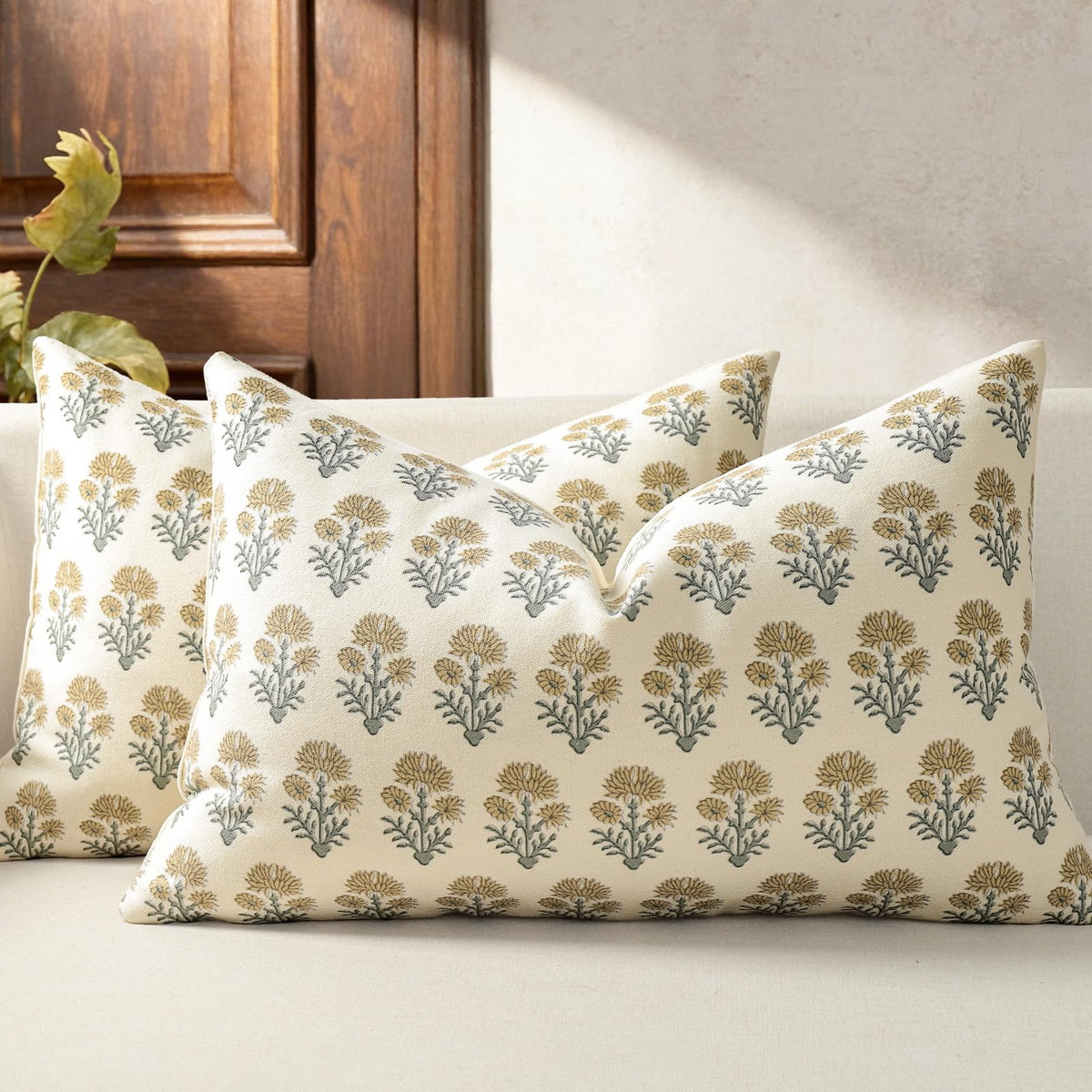 Farmhouse Floral Pillow Covers 18x18 Set of 2, Country Botanical Throw Pillow Cover for Sofa Couch Bed Living Room, Rustic Vintage Flower Cushion Covers Cottage Home Decor,Vintage Walnut