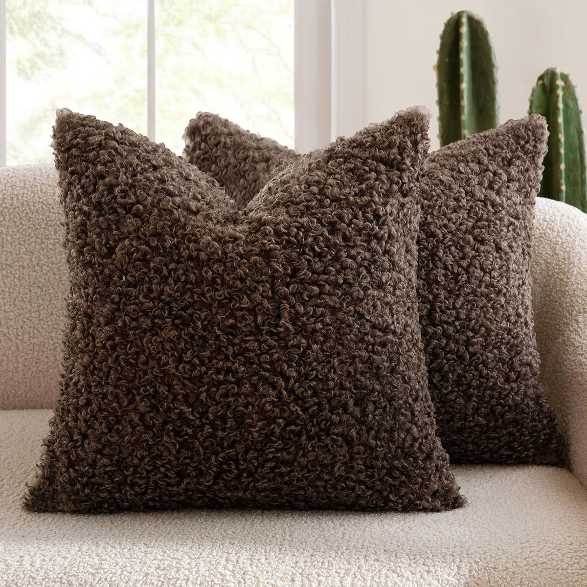 MIULEE Decorative Faux Fur Pillow Covers Sherpa 18x18 Chocolate