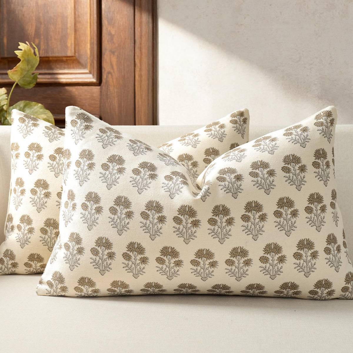 Farmhouse Floral Pillow Covers 18x18 Set of 2, Country Botanical Throw Pillow Cover for Sofa Couch Bed Living Room, Rustic Vintage Flower Cushion Covers Cottage Home Decor,Vintage Walnut
