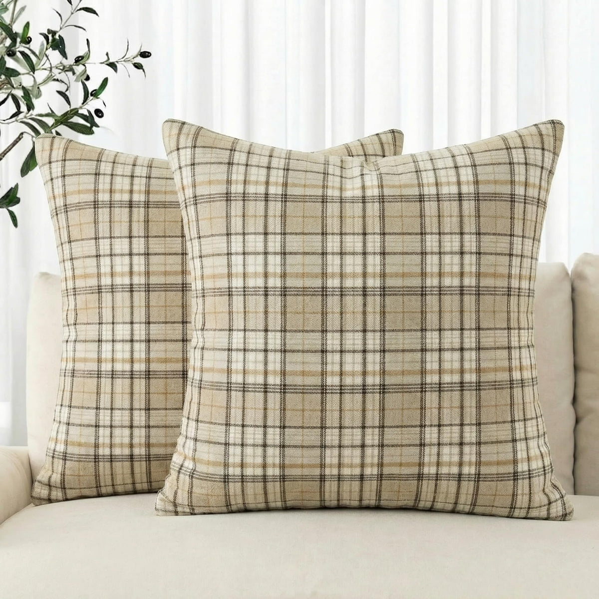 AVOIN colorlife Fall Caramel Brown Plaid Decorative Throw Pillow Covers, 18 x 18 Inch Holiday Scottish Tartan Cushion Case Farmhouse Decoration for Sofa Couch Set of 2