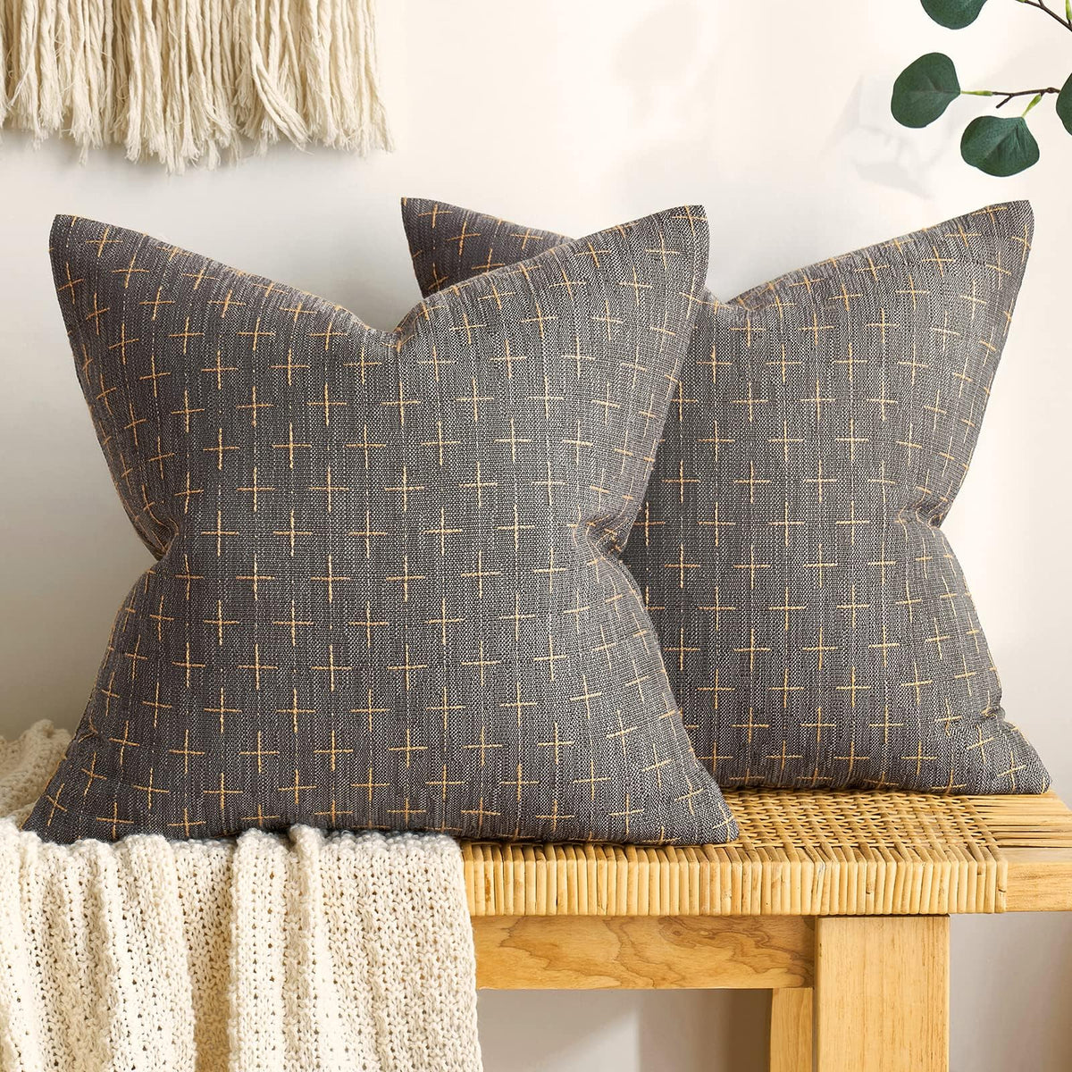 MIULEE Pack of 2 Decorative Vintage Burlap Linen Spring Throw Pillow Covers Modern Farmhouse Pillowcase Rustic Woven Textured Cushion Cover for Sofa Couch Bed 18x18 Inch Olive Green